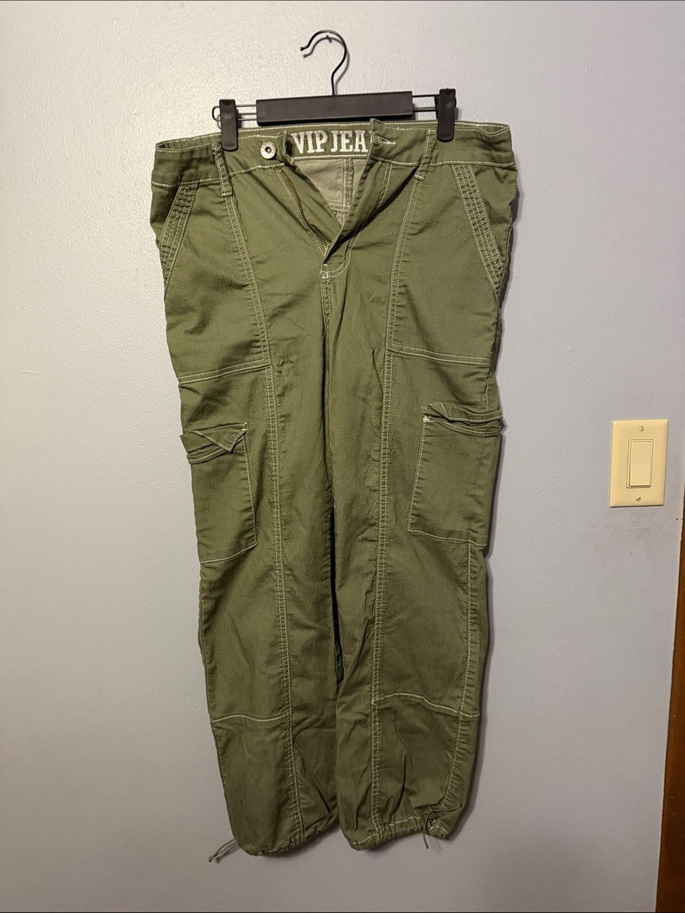 Retro VIP Women’s Olive Green Cargo Pants